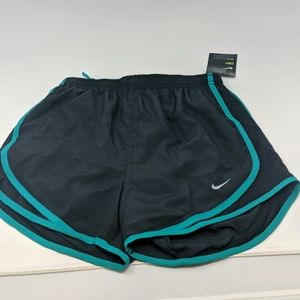 NWT Womens Running Shorts Nike 3A